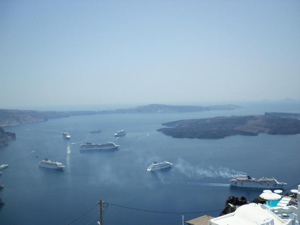 Artemisia Guest house Imerovigli (Santorini)